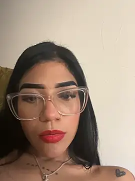 Webcam Model (ElaRose_12)  is live.Free join now!