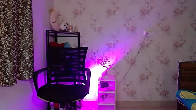 snappy_girl - Snappy_girl's free webcam - UK Sex Cams