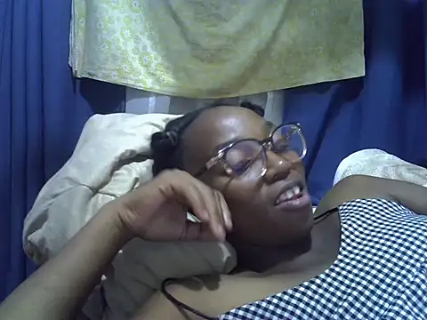 elianehot - ElianeHot's free webcam - UK Sex Cams