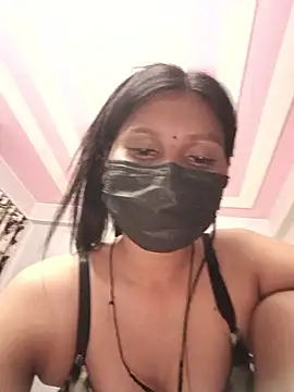 Webcam Model (Tanya-905)  is live.Free join now!