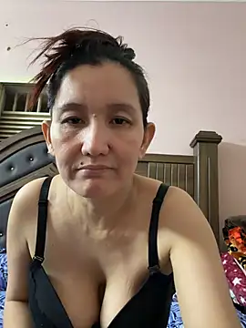 Webcam Model (Sweetloverbigass) is live