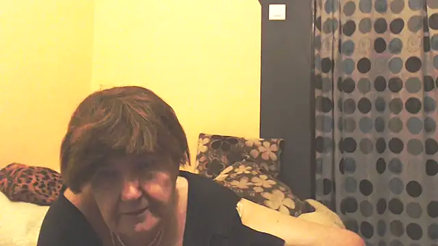 mioritahard (Ask my age) - full naked masturbation 5 min