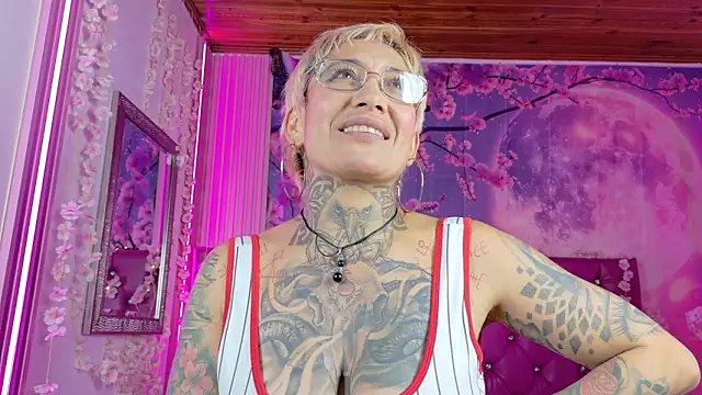 Live sex cam di Everlyn_sexx