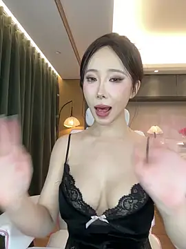 美女AYW-21在线直播