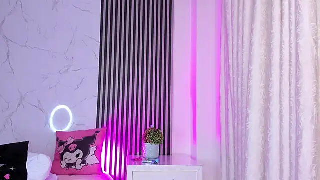 sarahlynn7 - SarahLynn7's free webcam - UK Sex Cams