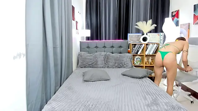 hotjessieempress webcam