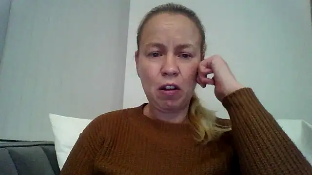 jennyblondeuk - Jennyblondeuk's free webcam - UK Sex Cams