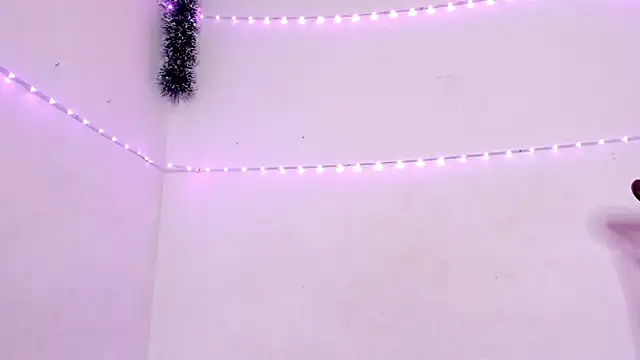 sexy_brunette_12 webcam