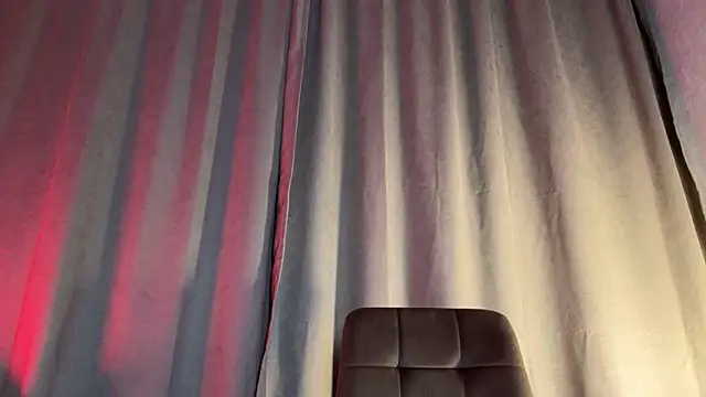 weshycouple - Weshycouple's free webcam - UK Sex Cams