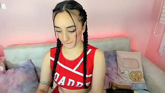 tinysara - Tinysara's free webcam - UK Sex Cams