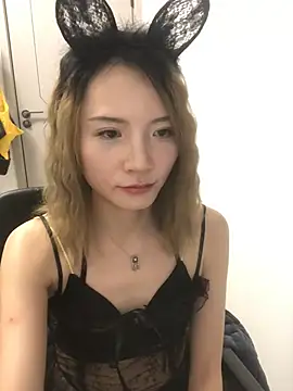 美女NingMengdan在线直播