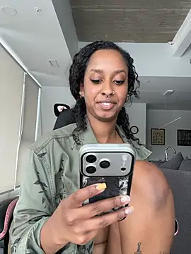 Your_Paris Live Webcam on Stripchat