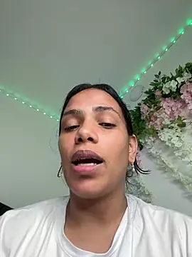 ariellemillerr- - ArielleMillerr-'s free webcam - UK Sex Cams