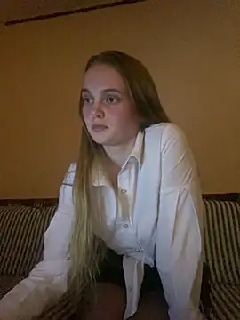 lunavey - LunaVey's free webcam - UK Sex Cams