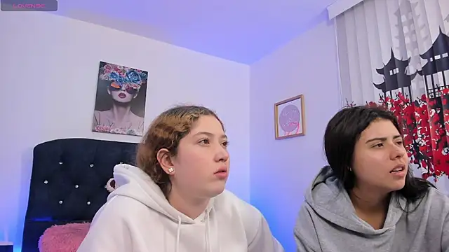 valeria_and_zoe - Valeria_and_zoe's free webcam - UK Sex Cams