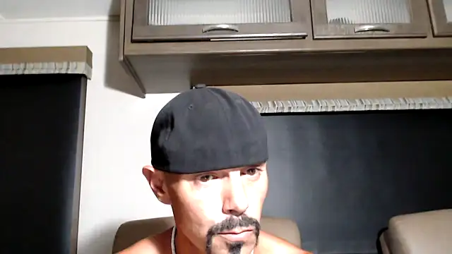 ThickD2C's Stripchat show and profile