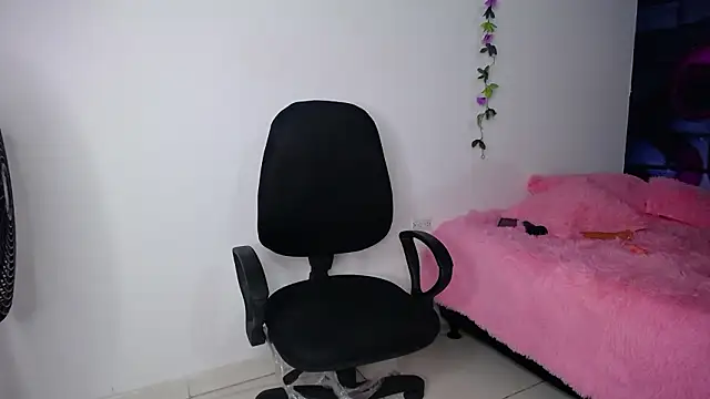 stephany_29 (T milf) - Blowjob dildo