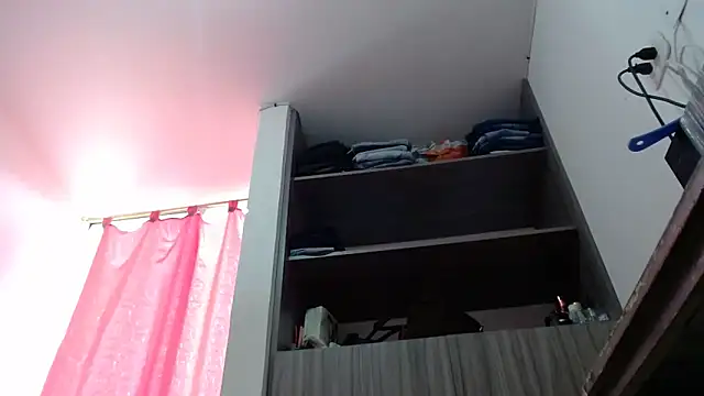 nicolle_milf1978 live sex cam