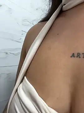 Antonella_Julieta live sex cam