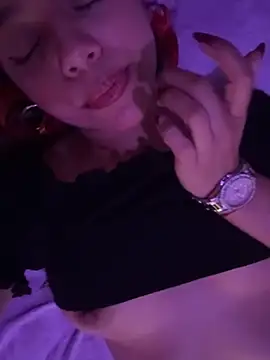 andrea-queen - Andrea-Queen's free webcam - UK Sex Cams