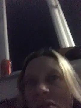 Webcam Model (MissAmber21)  is live.Free join now!