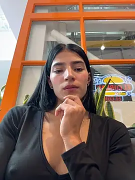 Ema_Rose_ webcam