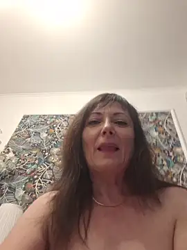 Webcam Model (SaraGina)  is live.Free join now!