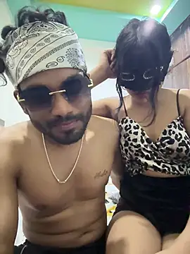 crazy_sizzler (Ask my age) - Deep lip kissing