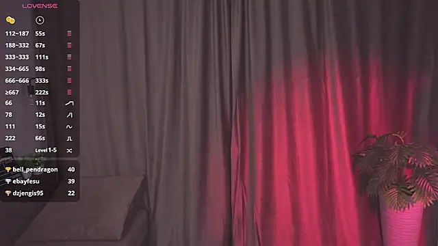 MentallyMonika webcam