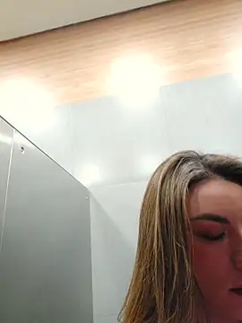 Karen_San_Miguel live cam profile