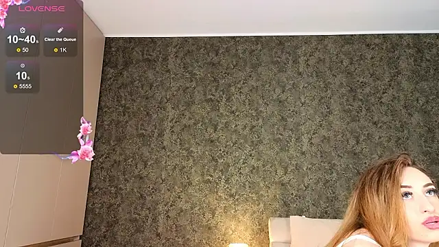 auram00n - AuraM00n's free webcam