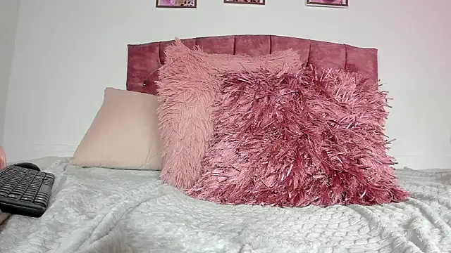 zoe_cute2 - Zoe_cute2's free webcam