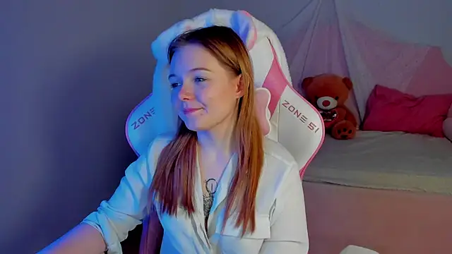 elinavale - ElinaVale's free webcam - UK Sex Cams