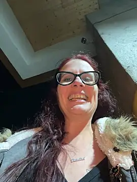 natakitten (F milf) - Tits out & rub behind taxi driver, LT🎥