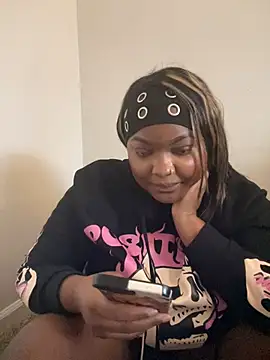 Webcam Model (Fxncymuse)  is live.Free join now!