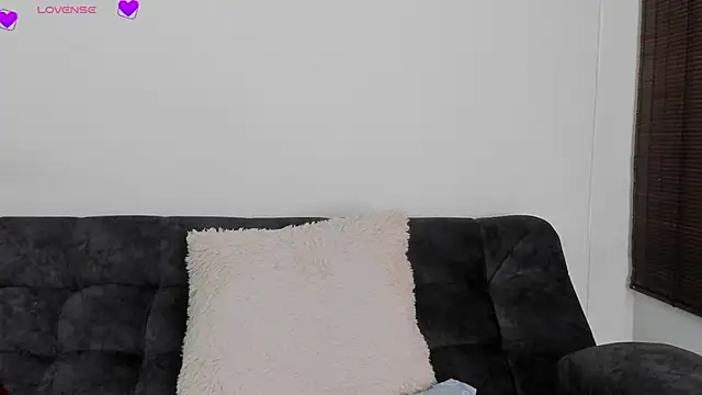 veronicatonu - VeronicaTonu's free webcam - UK Sex Cams