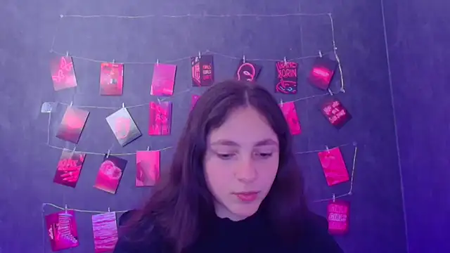 kissmejulia - KissMeJulia's free webcam - UK Sex Cams