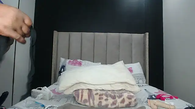 Ms__JOJO's Stripchat show and profile