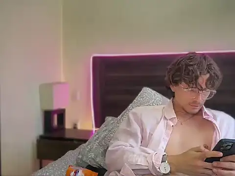 mcklister_kinky_feets live sex cam