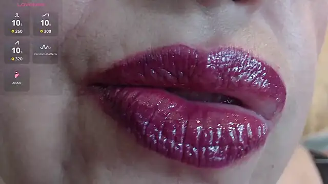 Kerly_Doll live sex cam