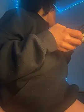 Webcam Model (Lunalovesyou8)  is live.Free join now!