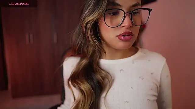 saraparisi - SaraParisi's free webcam