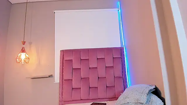 roxy_stonee - Roxy_Stonee's free webcam