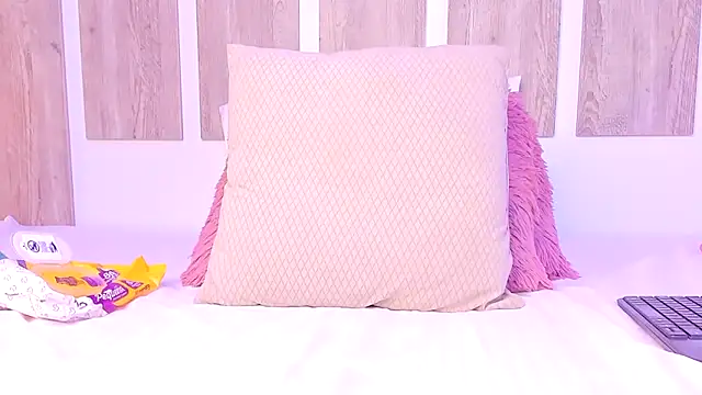 emilysearss - EmilySearss's free webcam