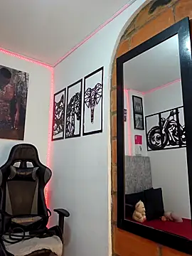 MIKE_KILIANjs's live cam