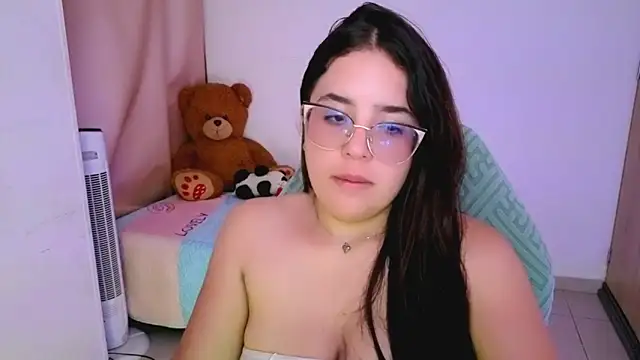 _alicia_z - _alicia_z's free webcam