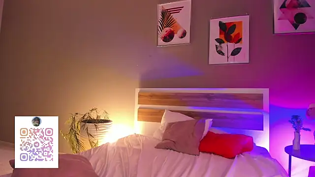 hey_tessa - Hey_tessa's free webcam