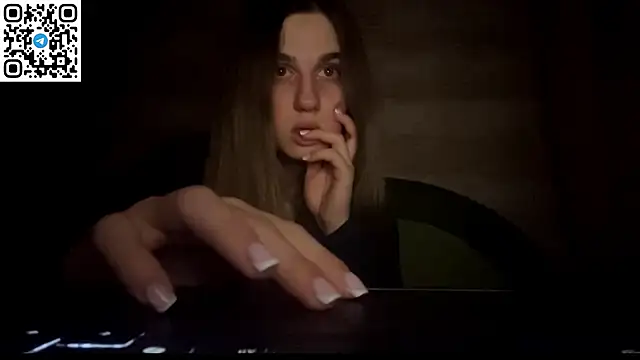 lovelysilk_63 - LovelySilk_63's free webcam