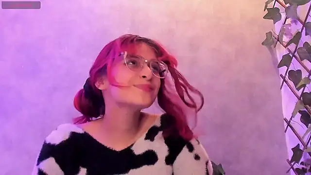 redmeloddy - RedMeloddy's free webcam - UK Sex Cams