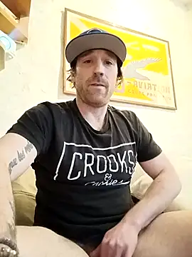 crookedcook82@xh - Crookedcook82@xh's free webcam - UK Sex Cams